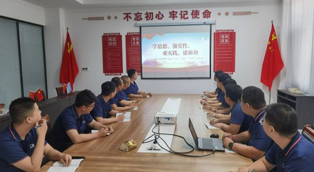 “學(xué)思想、強(qiáng)黨性、重實(shí)踐、建新功”--董梁高速第一總監(jiān)辦“慶五一、迎五四”“大學(xué)習(xí)”主題活動(dòng)